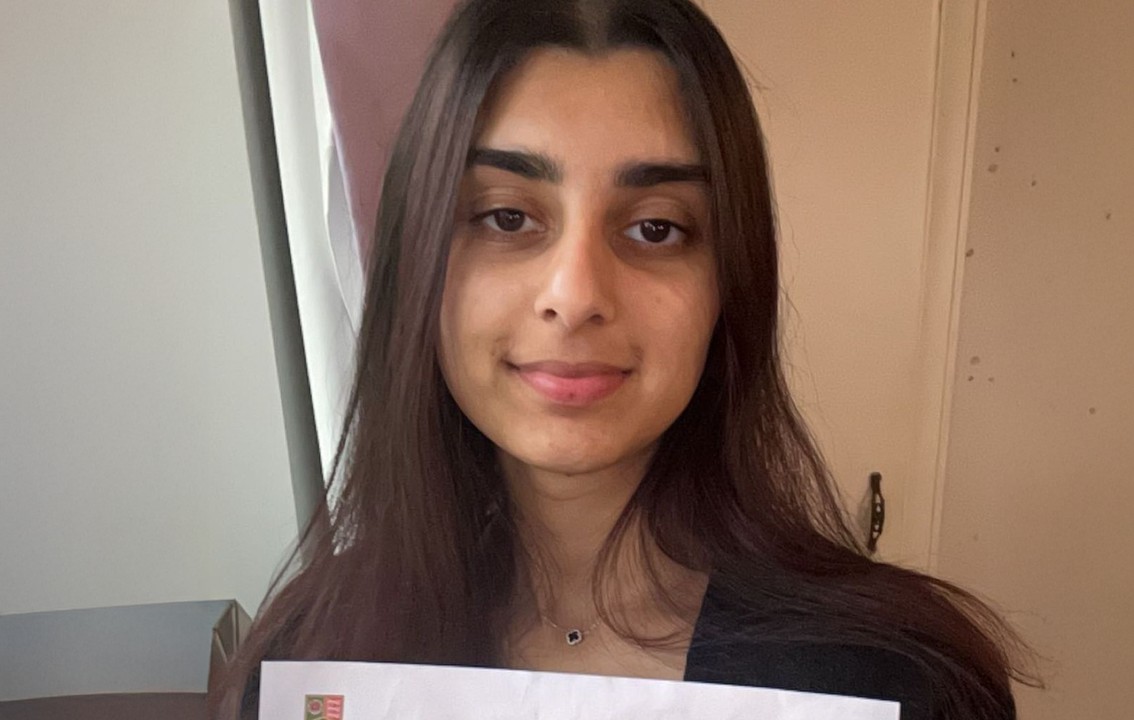 Saveena, a Mobile Tutors student